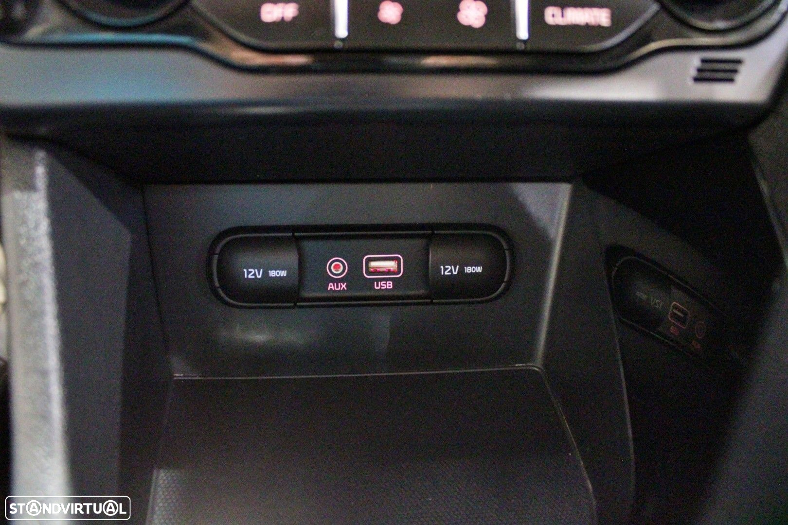 Kia Niro 1.6 GDi HEV Urban - 24