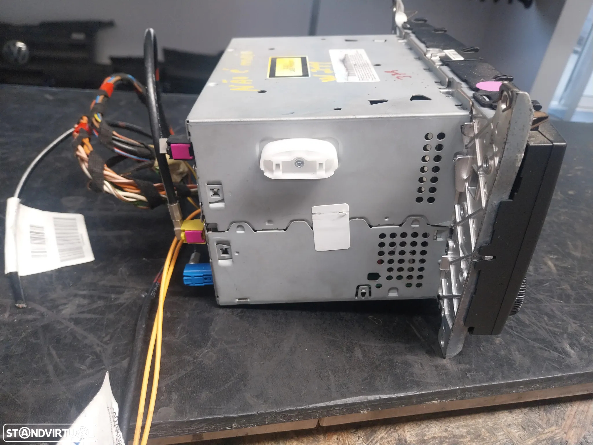 Auto radio Mercedes-Benz C-Class W203 Ref: A2038703589 - 3