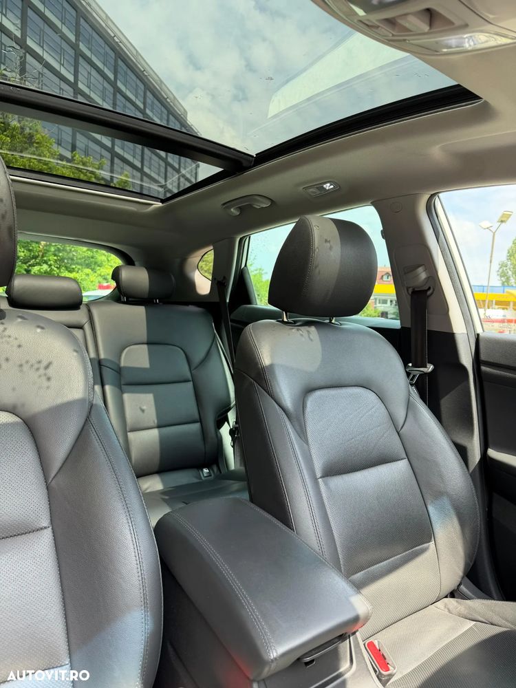 Hyundai Tucson 2.0 CRDI 4WD 8AT Luxury - 25