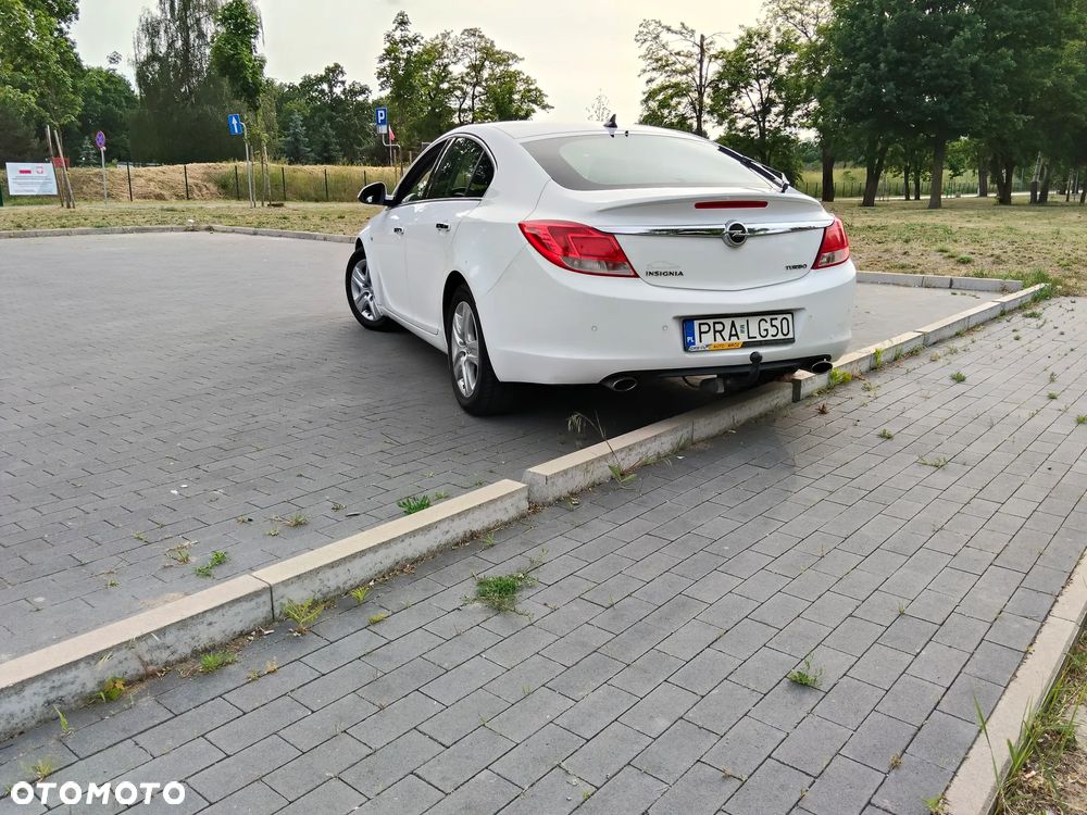 Opel Insignia 2.0 T Cosmo - 4
