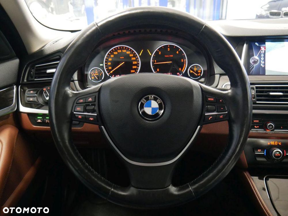 BMW Seria 5 520d Luxury Line - 8