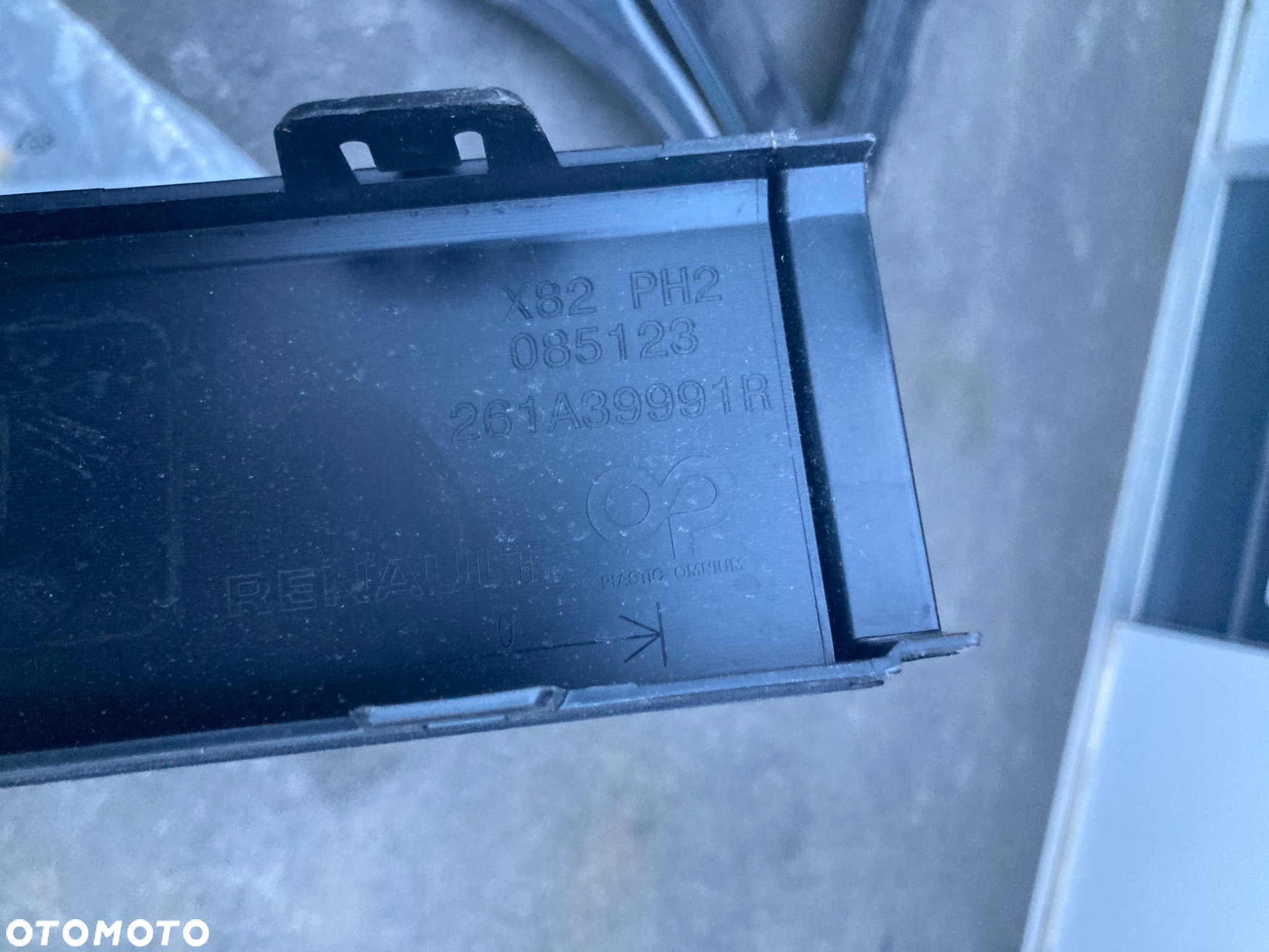 RENAULT TRAFIC  III 3 LIFT 4 IV 23r LISTWA ZDERZAKA LEWA CHROM NAKŁADKA 261A39991R Wwa - 5