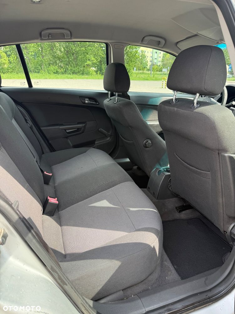 Opel Astra 1.6 - 9