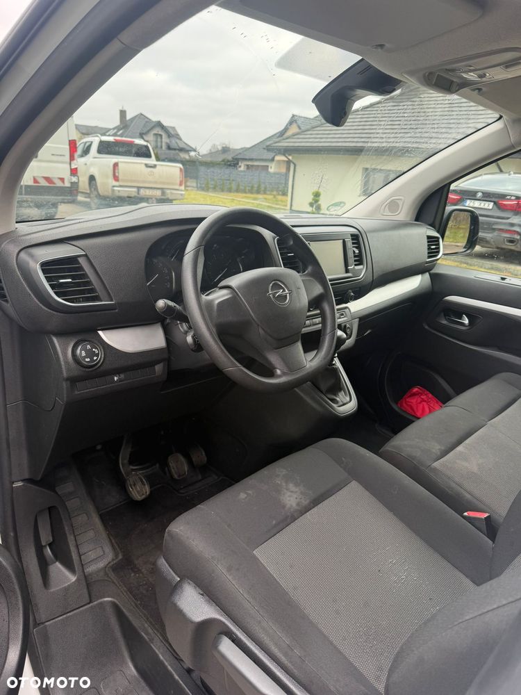 Opel Vivaro - 10