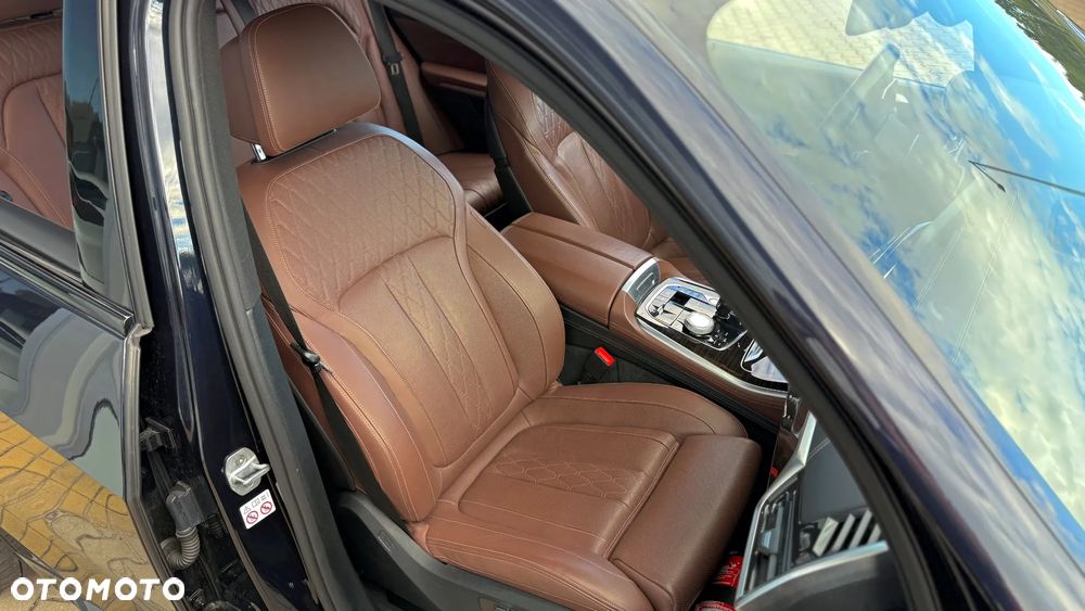 BMW X5 xDrive40i - 16