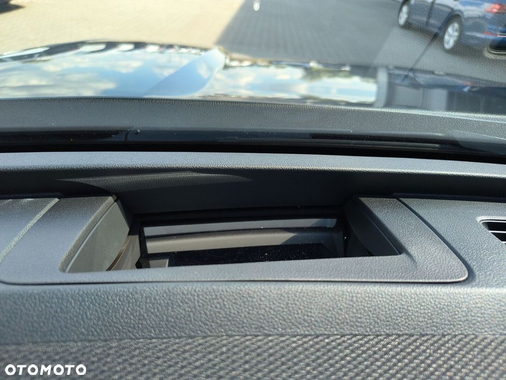 Volkswagen T-Roc 1.5 TSI Style DSG - 22