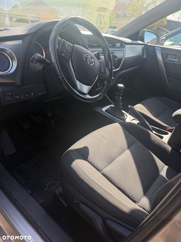 Toyota Auris 1.4 D-4D Premium Comfort - 9