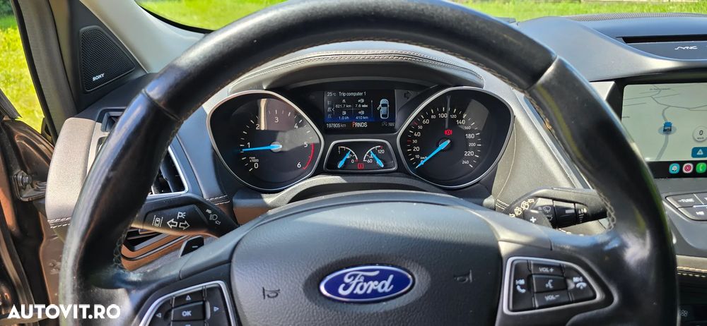 Ford Kuga 2.0 TDCi 4WD Powershift Vignale - 17