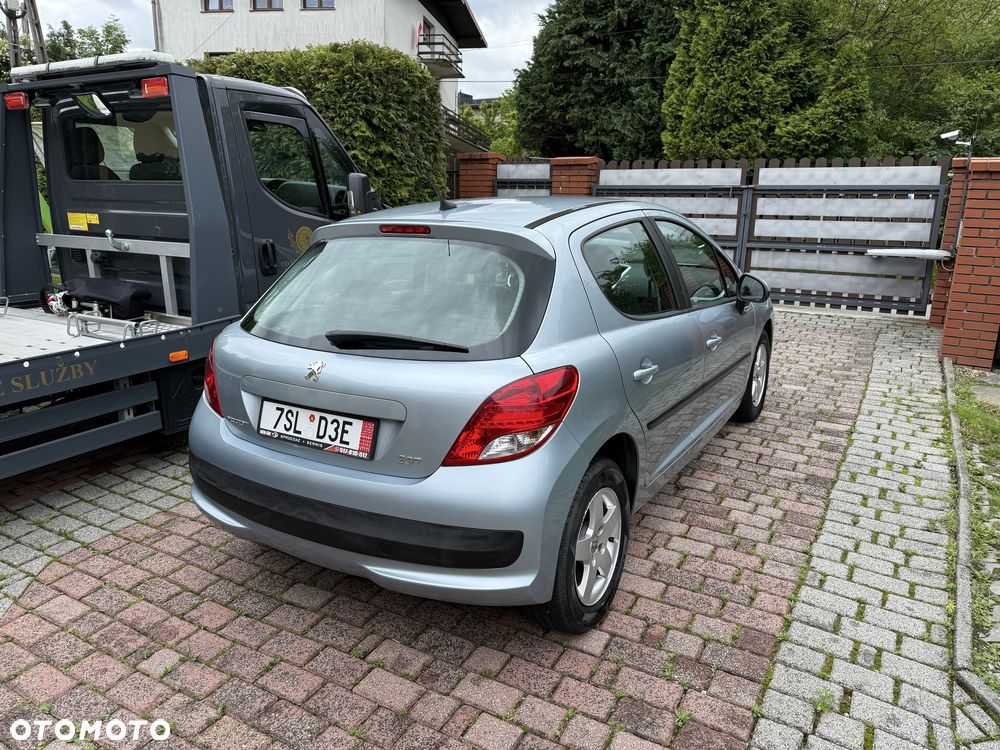 Peugeot 207 - 6