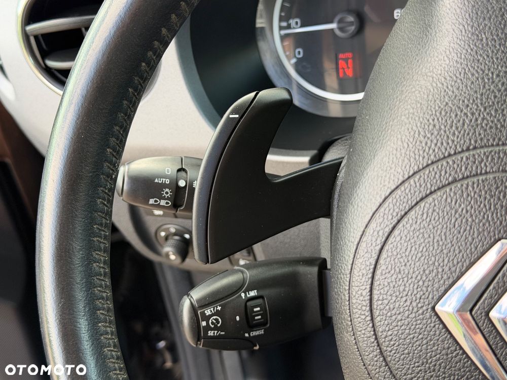 Citroën Berlingo e-HDi 90 FAP EGS6 Start Stop Silver Selection - 22