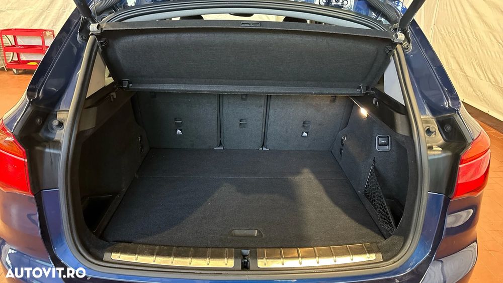 BMW X1 xDrive18d xLine - 17