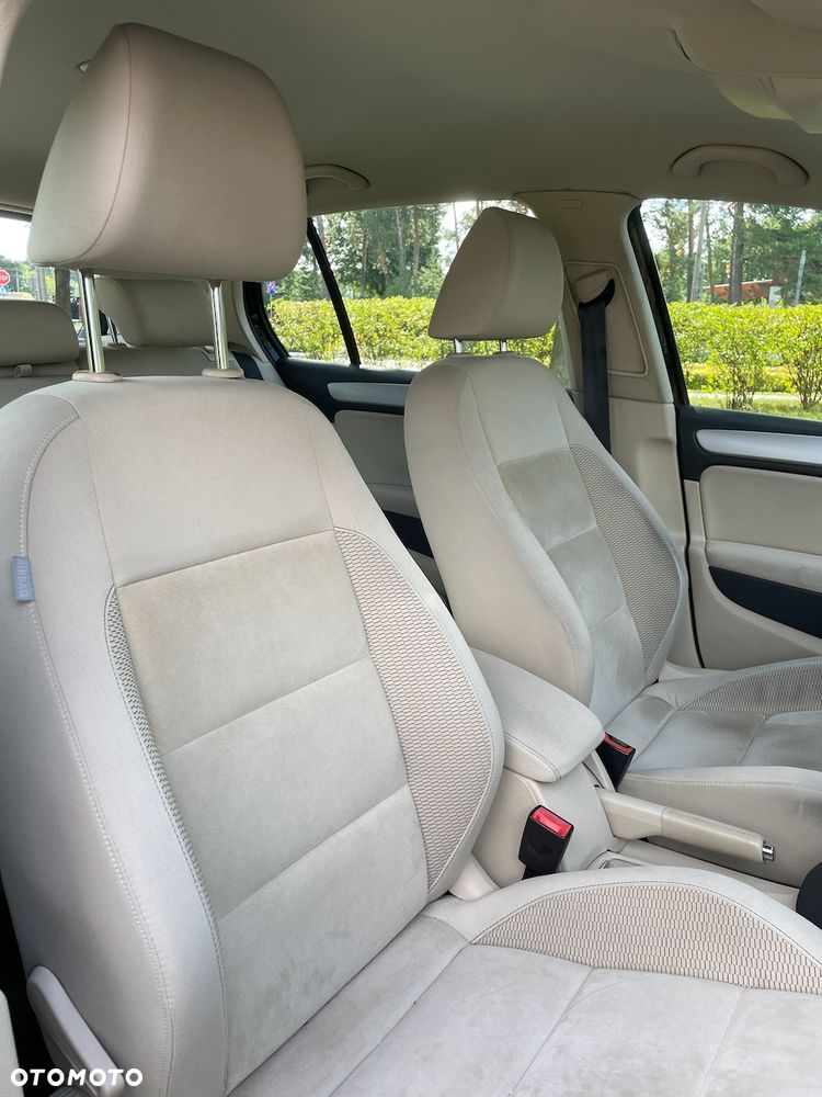 Volkswagen Golf - 8