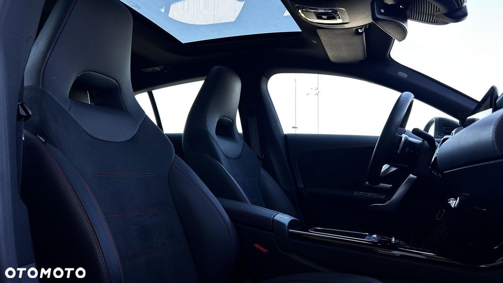 Mercedes-Benz CLA - 23