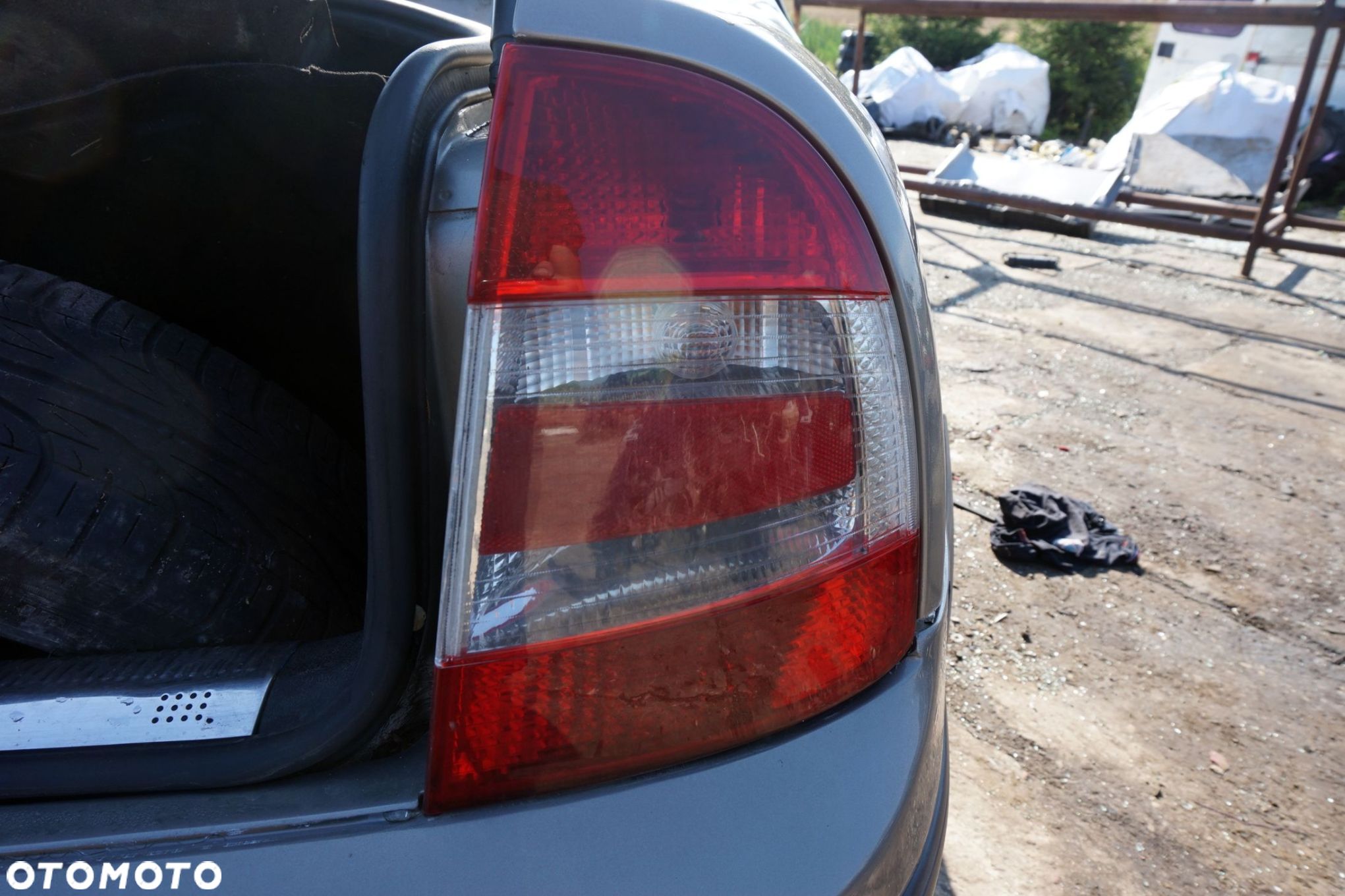 LAMPA TYLNA PRAWA SUPERB I 3U8 LIFT  SKODA 2006-2008 - 1