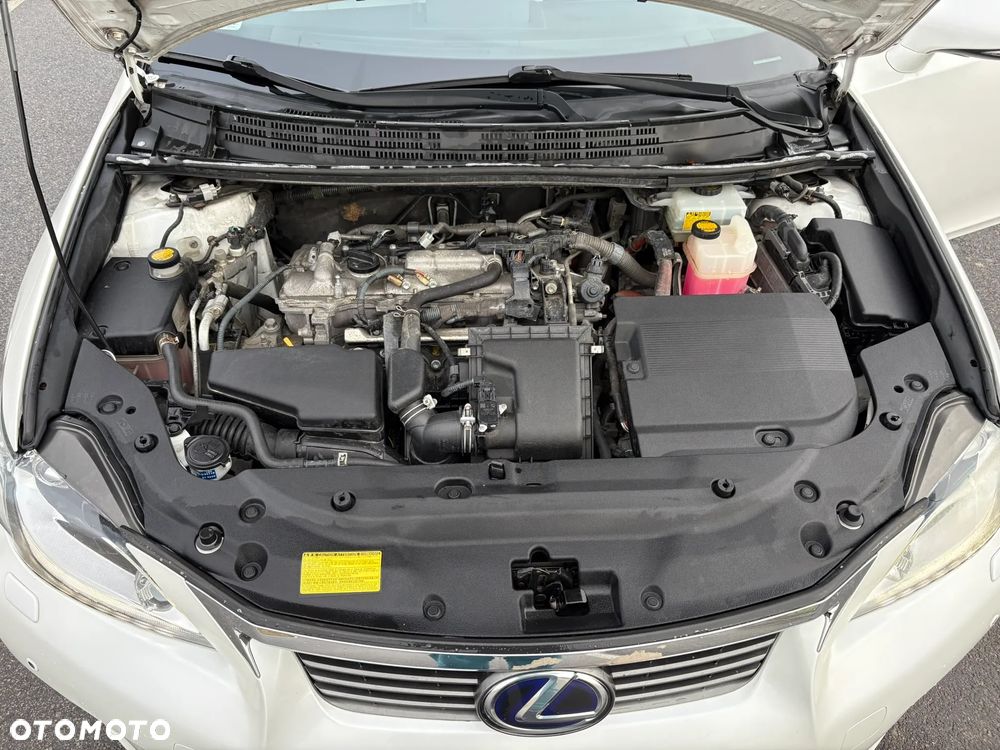 Lexus CT 200h Prestige - 17