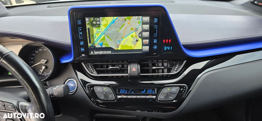 Toyota C-HR Hybrid Style Selection - 9