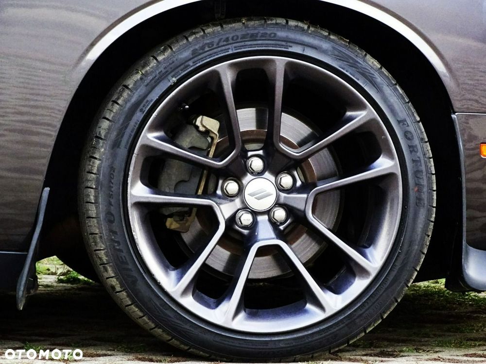 Dodge Challenger - 15