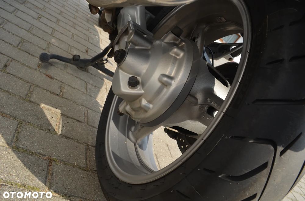 Yamaha FJR - 19