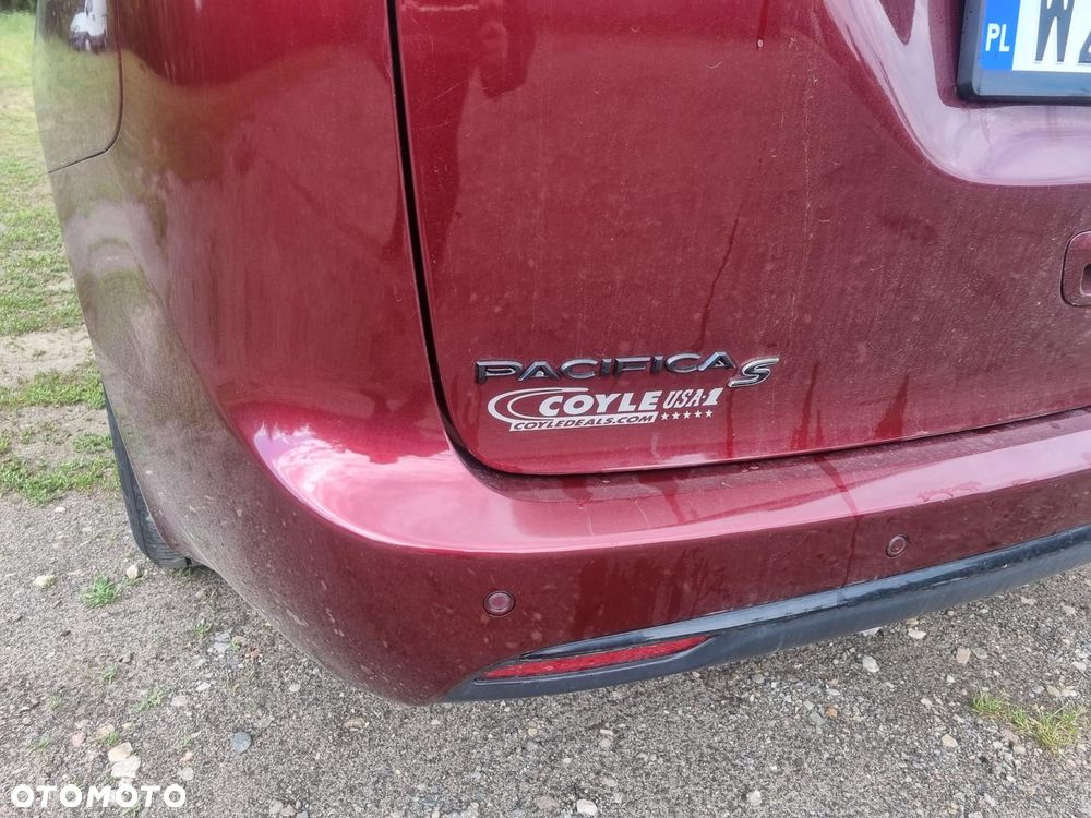 Chrysler Pacifica - 33