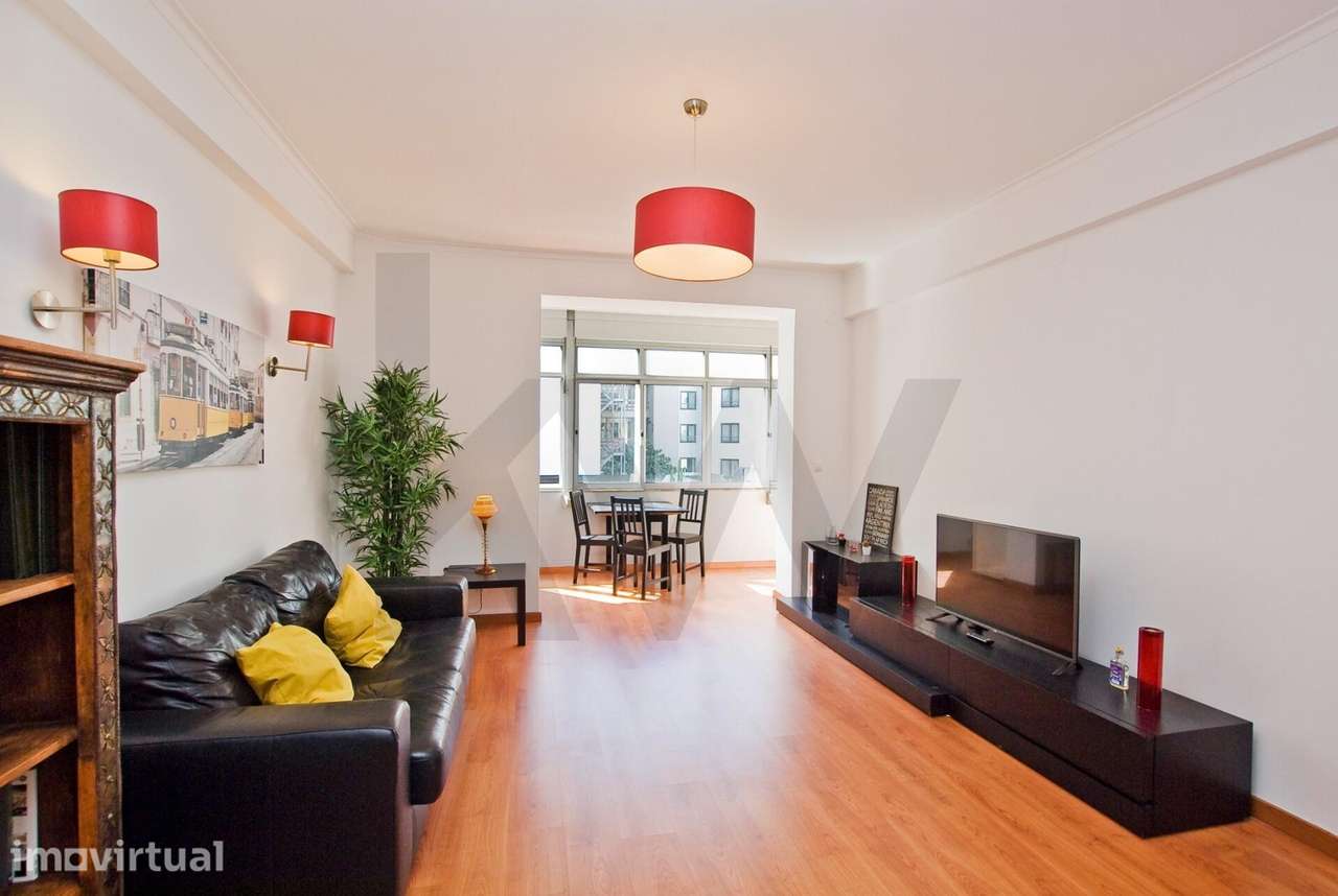 APARTAMENTO T1 | VARANDA | AVENIDAS NOVAS | PICOAS | EQUIPADO E MOBILA - Grande imagem: 2/23
