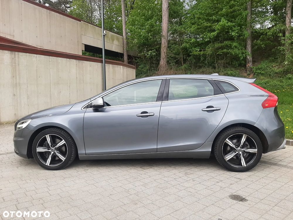 Volvo V40 D3 Geartronic RDesign - 4