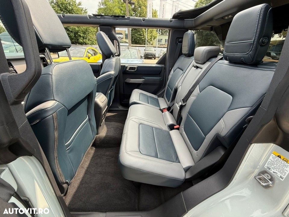 Ford Bronco - 21