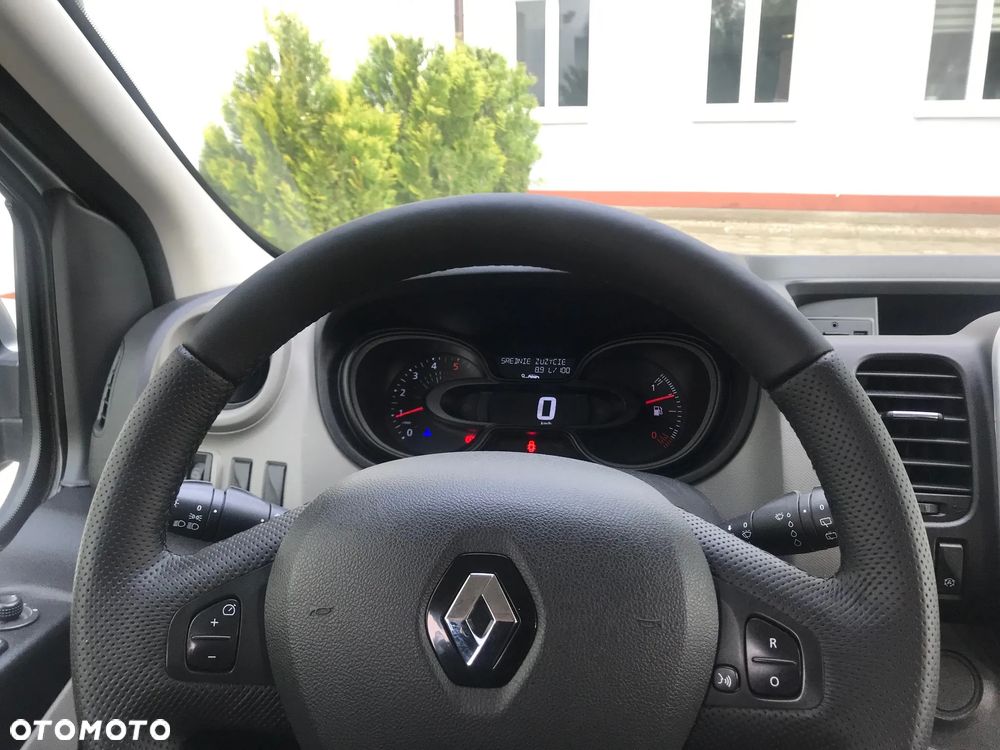 Renault Trafic Grand 1.6 dCi - 28