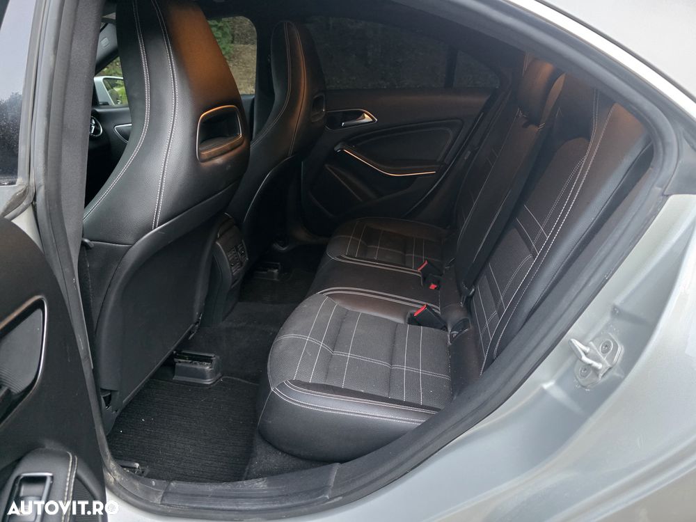 Mercedes-Benz CLA 220 - 24