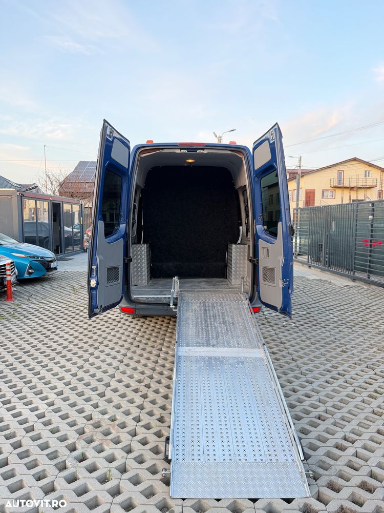 Volkswagen CRAFTER - 11