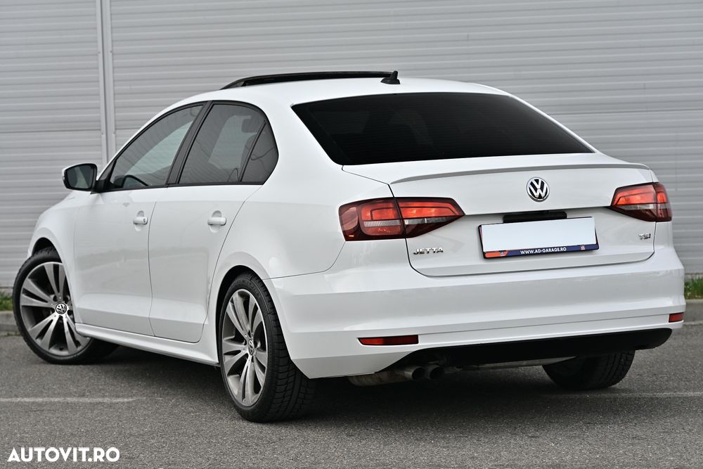 Volkswagen Jetta - 15