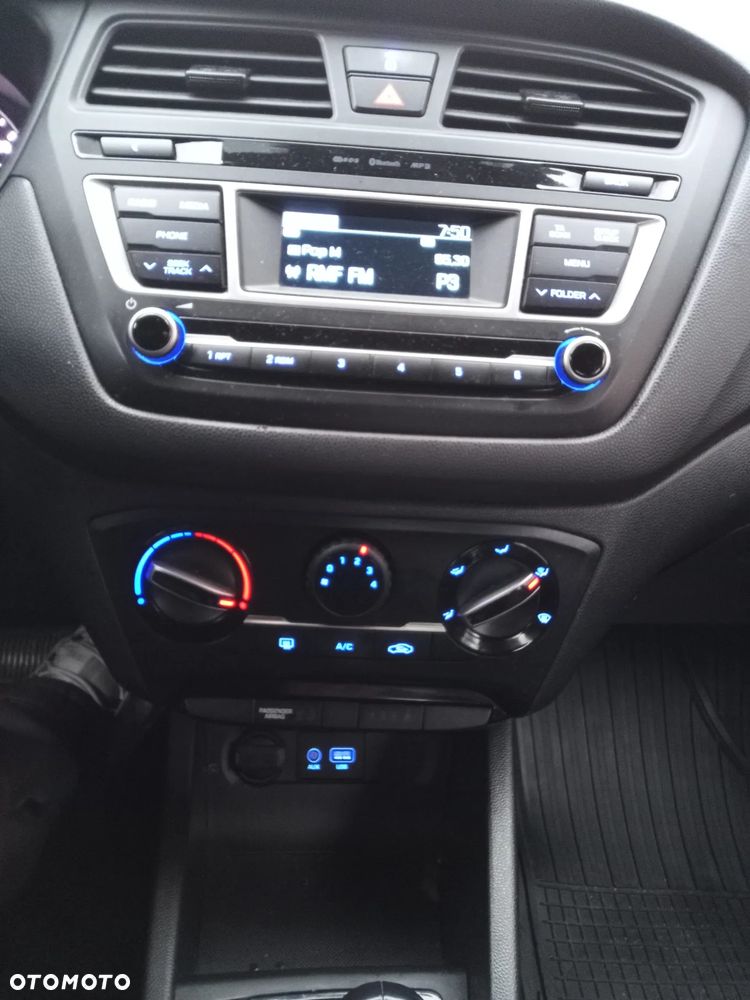 Hyundai i20 1.4 Automatik Style - 16