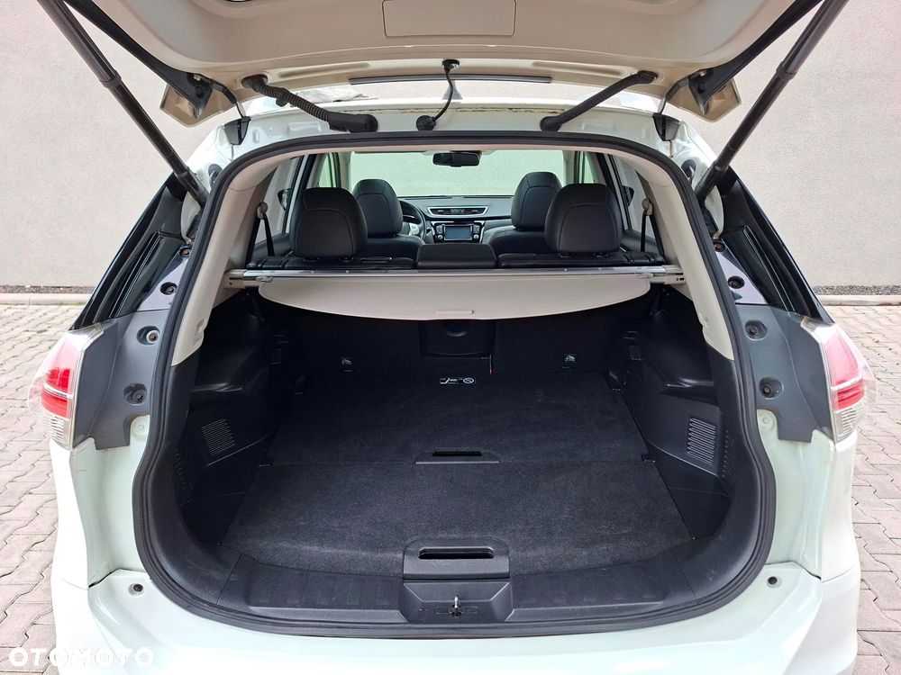 Nissan X-Trail 1.6 DIG-T Tekna - 24