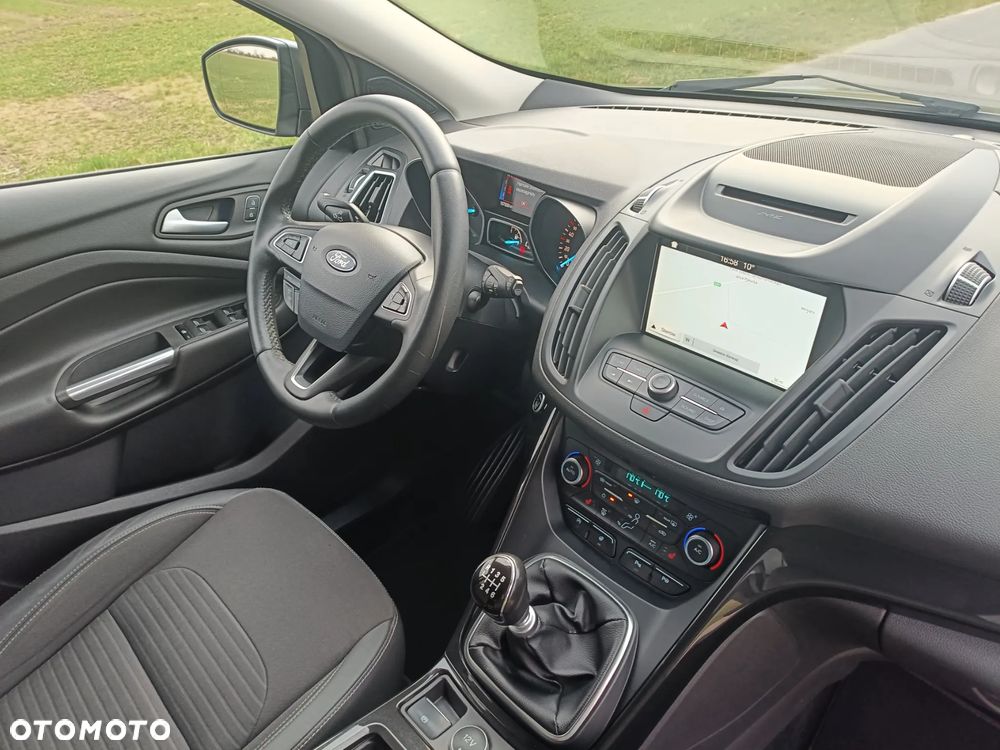 Ford Kuga 1.5 EcoBoost 2x4 Titanium - 30