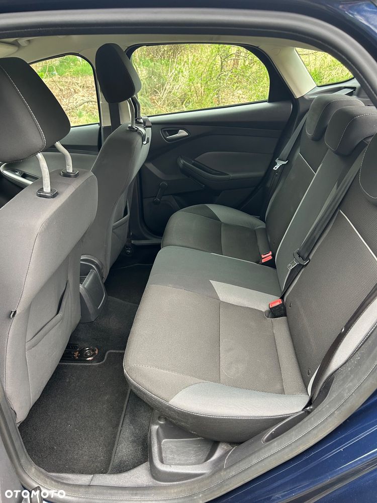 Ford Focus 1.6 Ambiente - 24