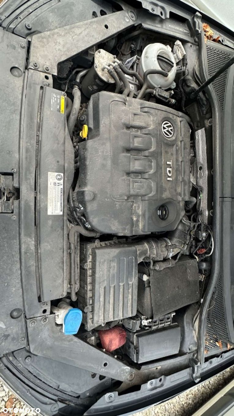 Volkswagen Passat 2.0 TDI SCR Comfortline - 38