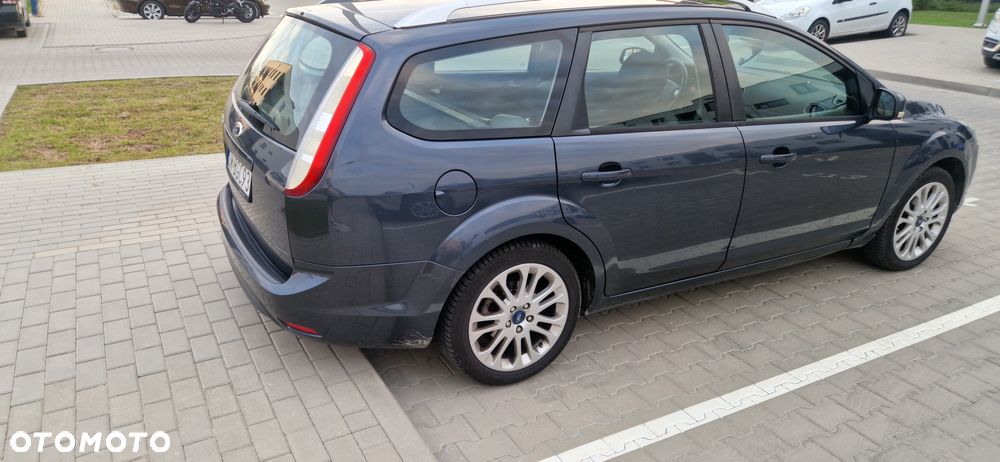 Ford Focus 1.6 Trend - 4