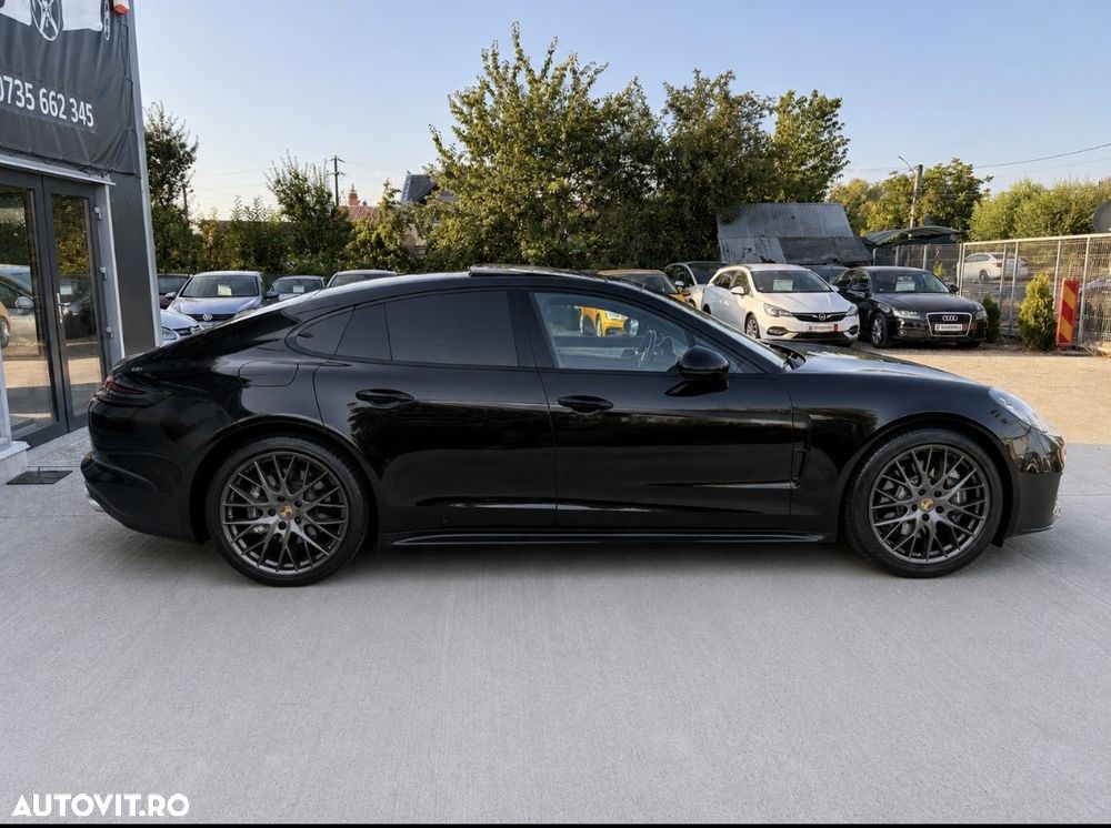 Porsche Panamera 4 E-Hybrid - 10