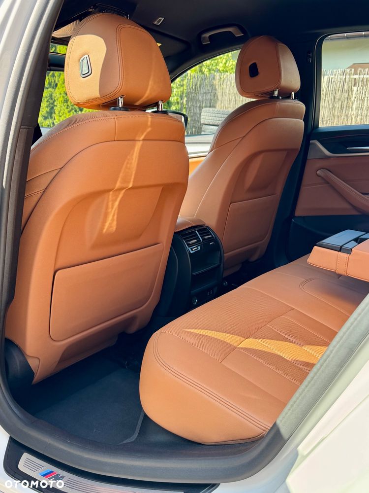 BMW Seria 5 520d M Sport - 12