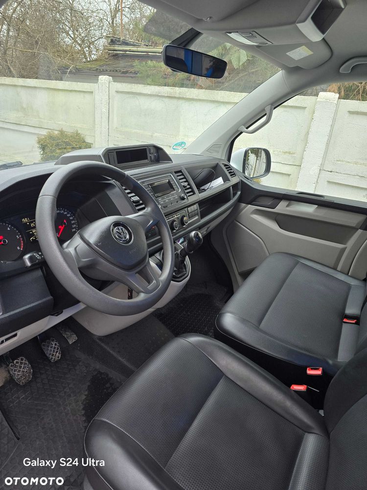 Volkswagen Caravelle - 5