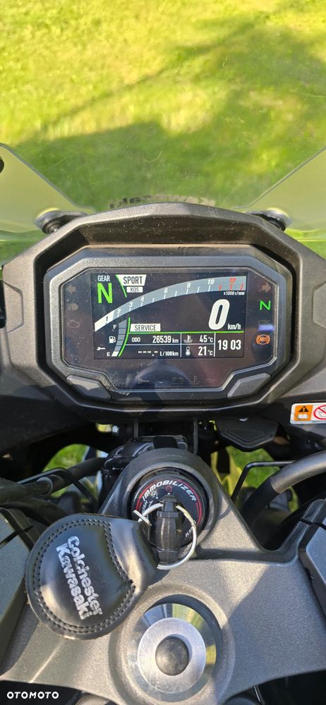 Kawasaki Ninja 1000 SX - 14