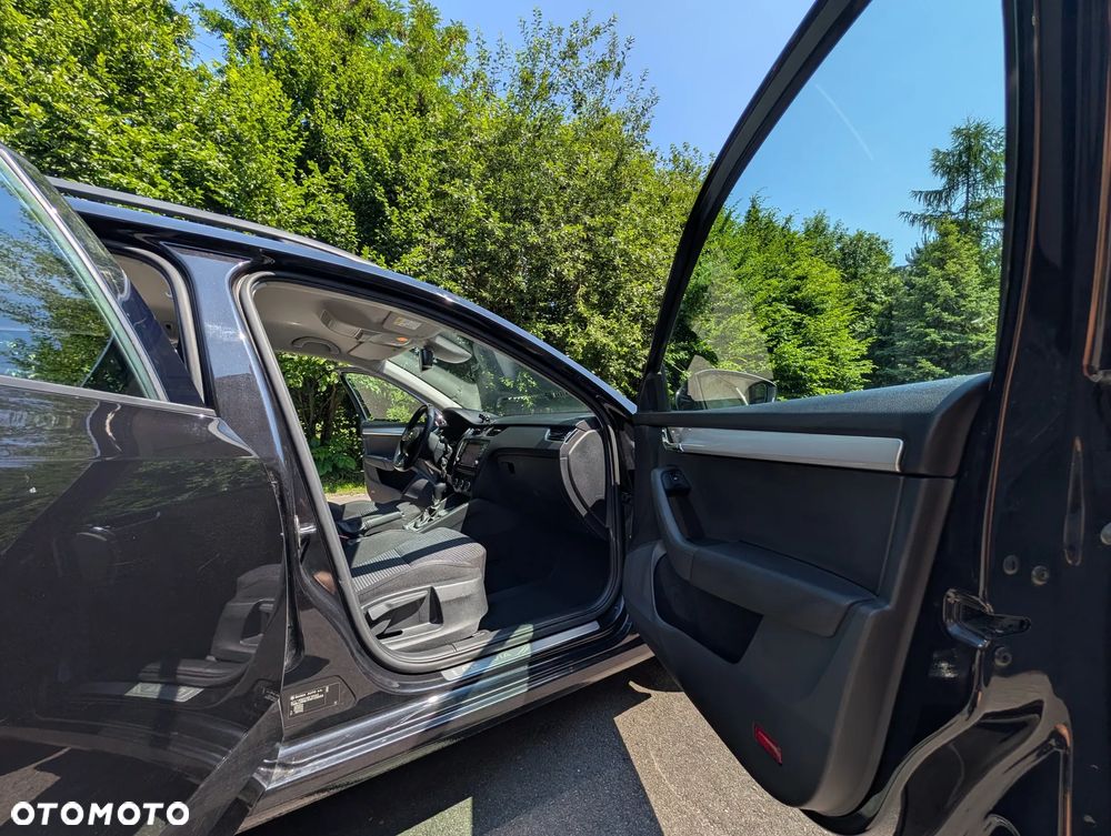 Skoda Octavia 2.0 TDI Style DSG - 29