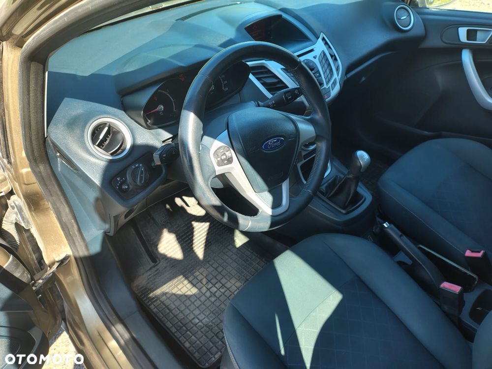 Ford Fiesta 1.25 Gold X EU5 - 9