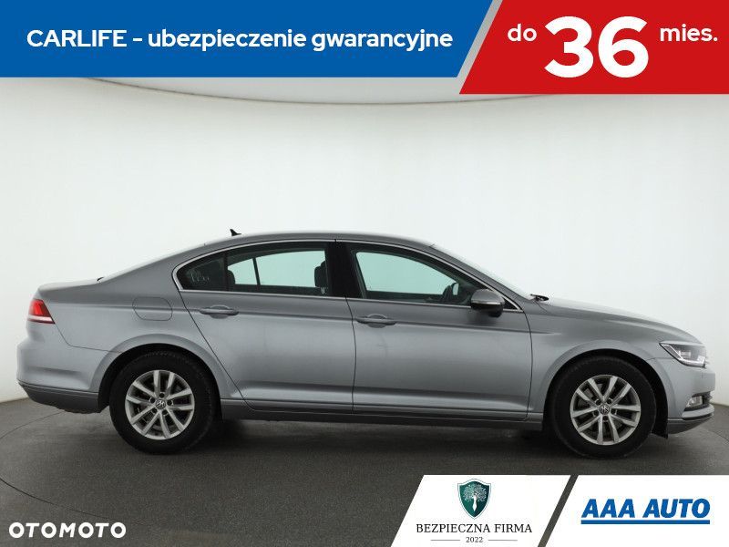 Volkswagen Passat - 8