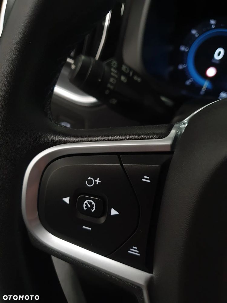 Volvo XC 60 B4 D AWD Ultimate Dark - 22