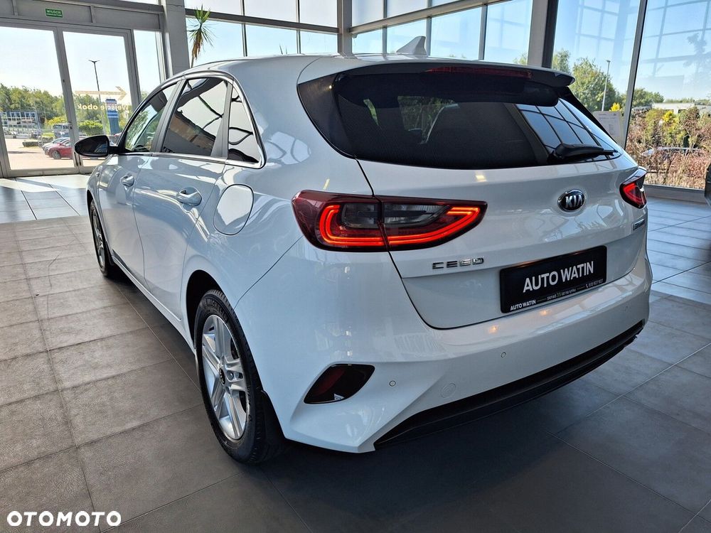Kia Ceed 1.6 CRDi mHEV M - 15