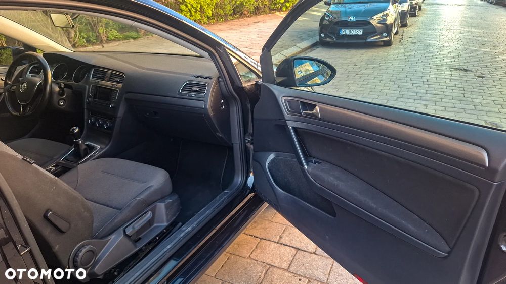 Volkswagen Golf 1.6 TDI BlueMotion Technology Trendline - 16