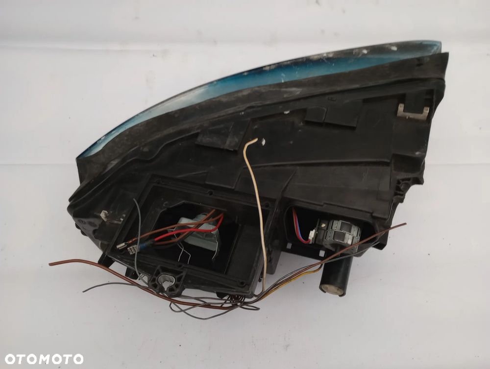 Lampa Prawy Przód Audi A4 B6 - 5