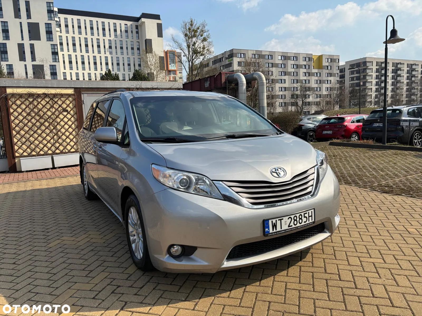 Toyota Sienna 3.5 V6 XLE AWD - 1