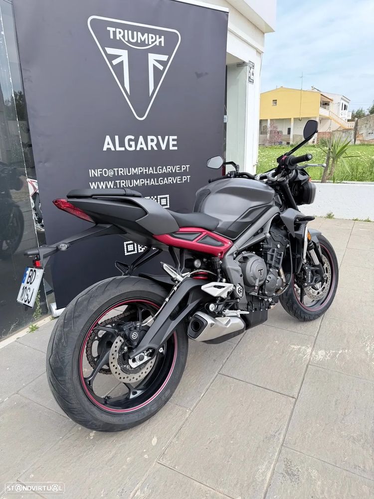 Triumph Street Triple R - 2