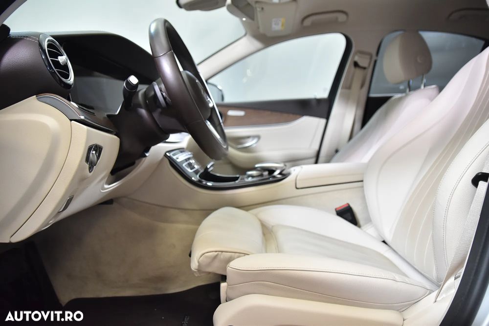 Mercedes-Benz E 200 4MATIC Aut. - 23